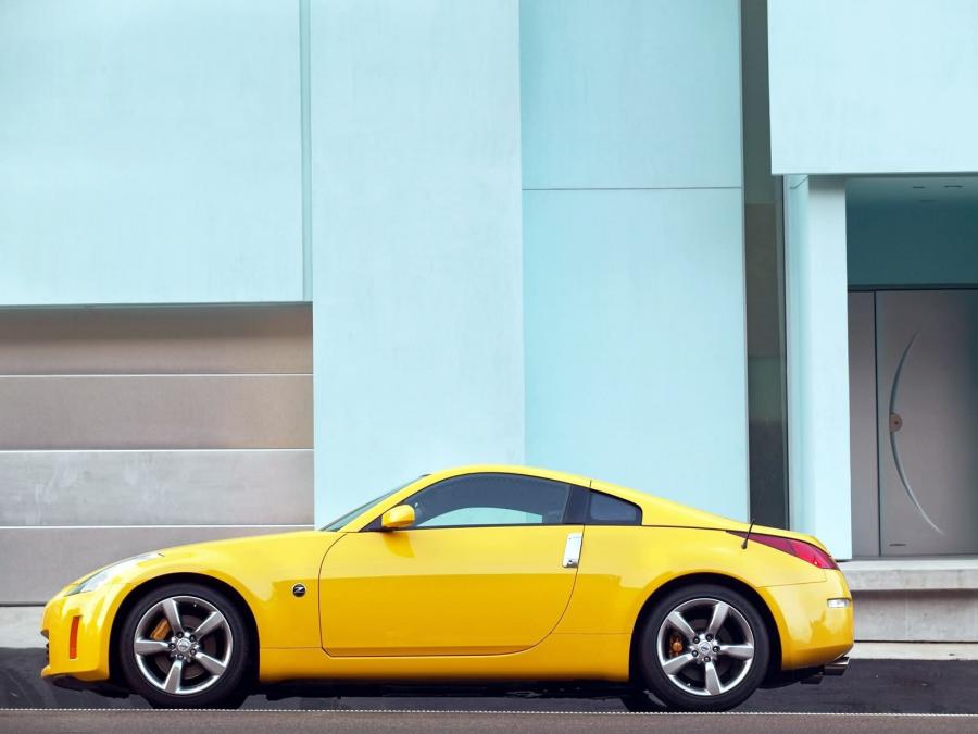  Nissan 350Z 35th anniversary 2004 года  (фото 24 из 33)